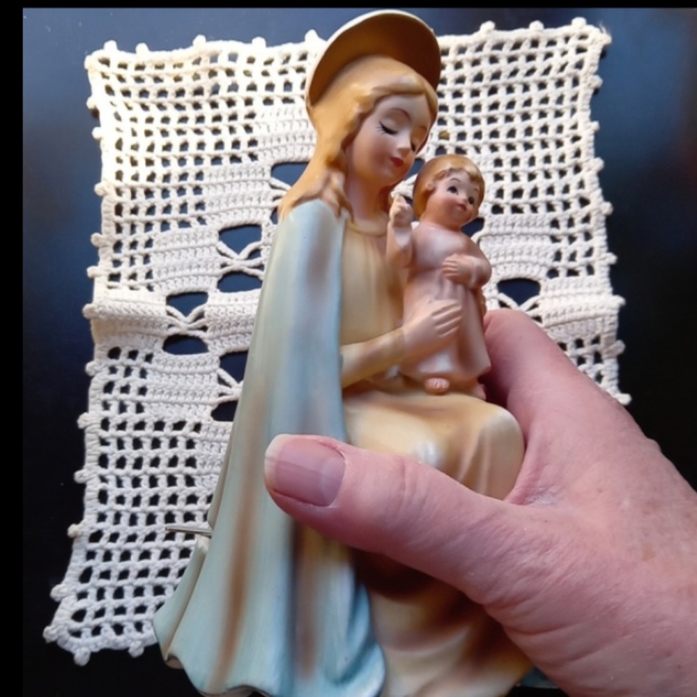 Vintage Mary and baby Jesus windup ceramic Christmas ornament